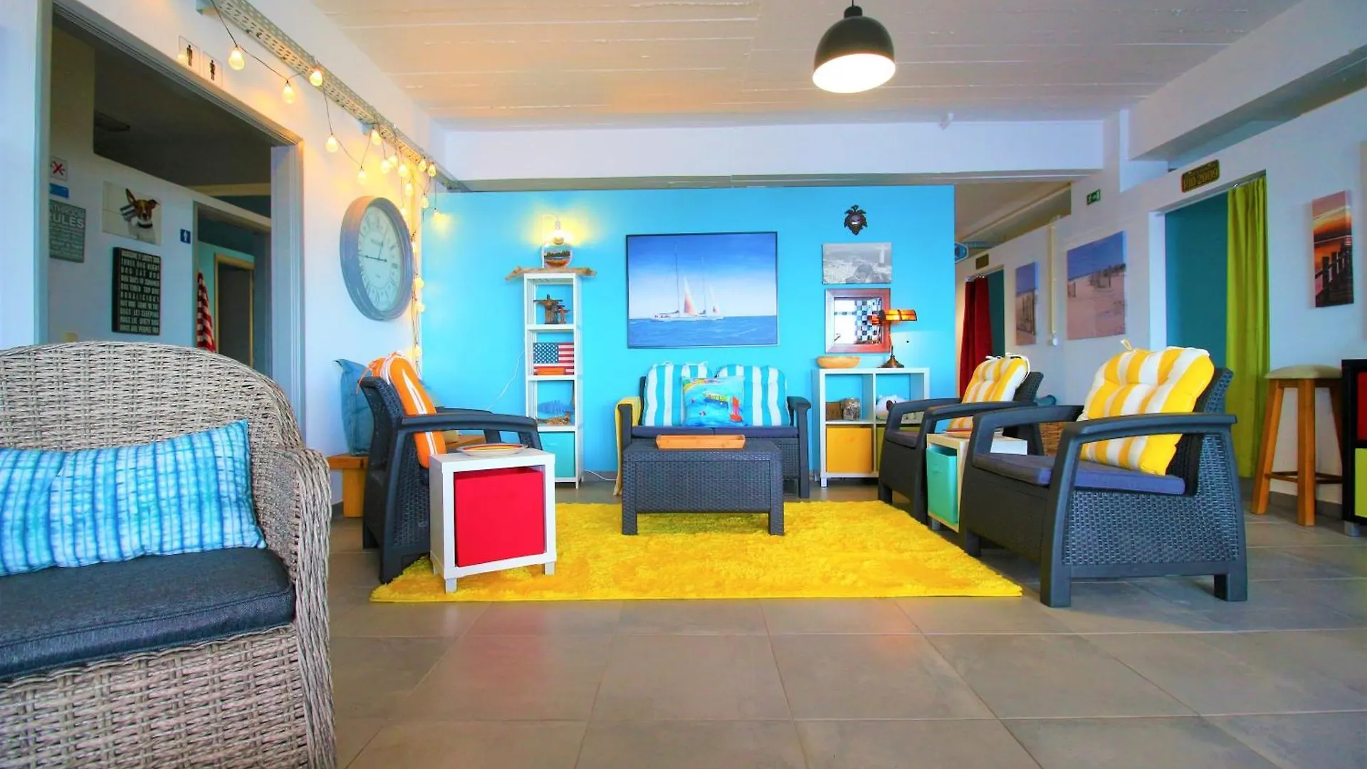 The Waves Hostel Sao Vicente  Portugal